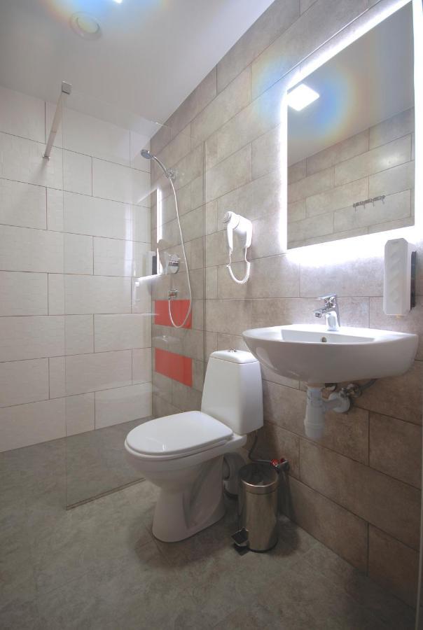 לבוב Cubby Hotel מראה חיצוני תמונה
