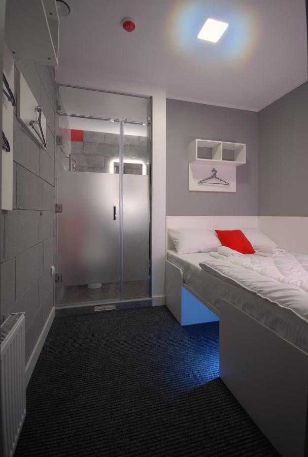 לבוב Cubby Hotel מראה חיצוני תמונה