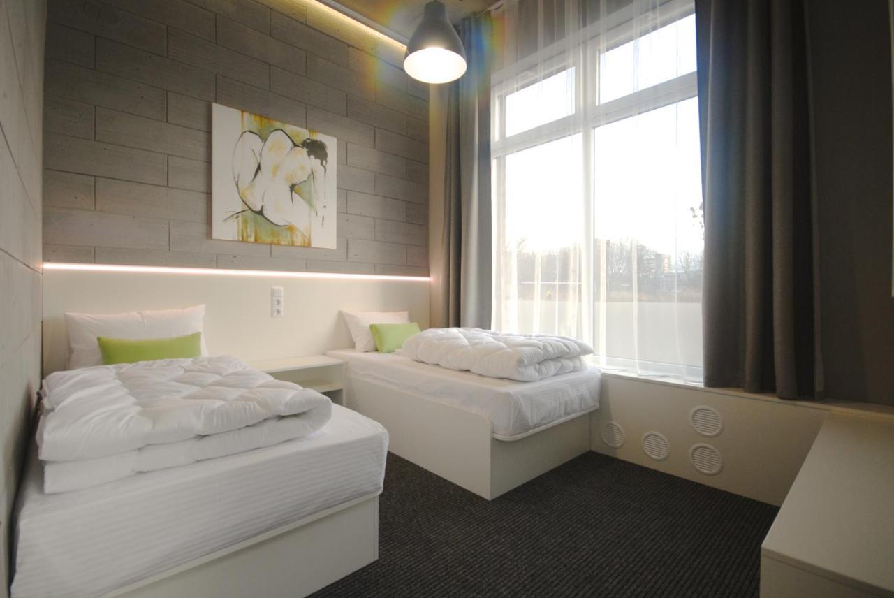 לבוב Cubby Hotel מראה חיצוני תמונה