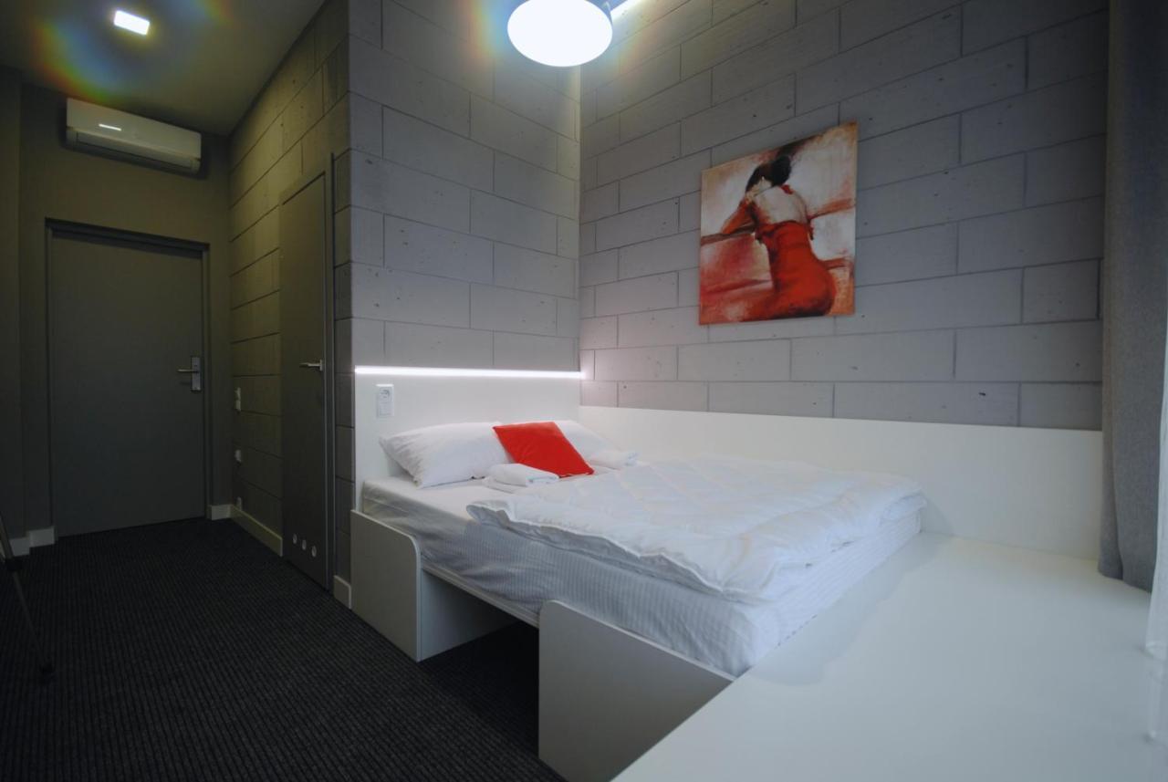 לבוב Cubby Hotel מראה חיצוני תמונה