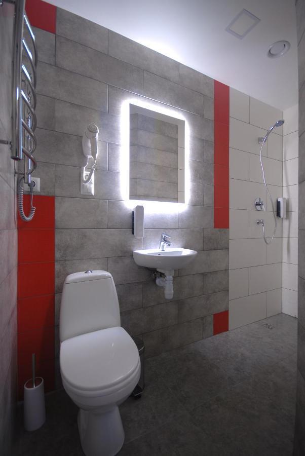 לבוב Cubby Hotel מראה חיצוני תמונה