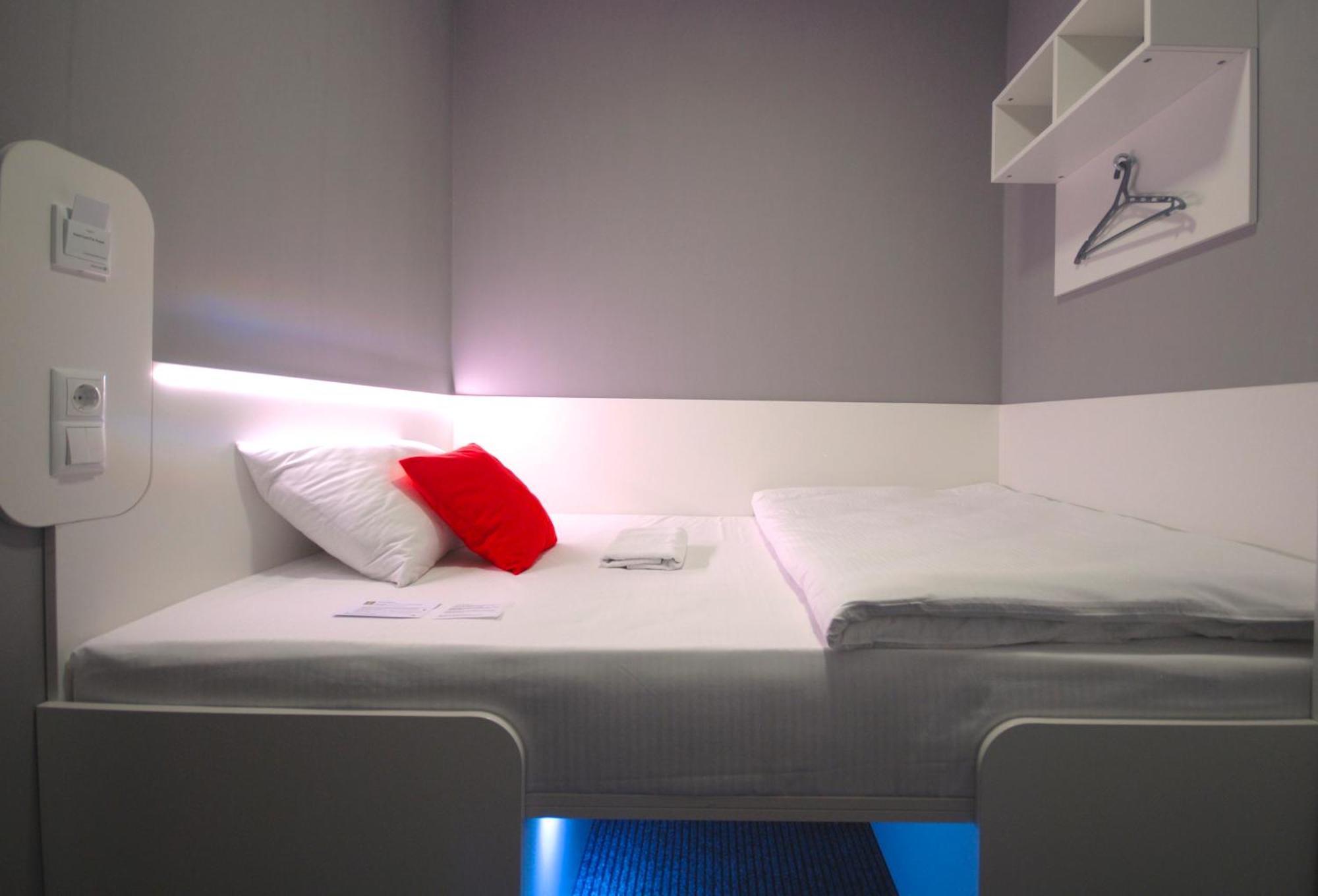 לבוב Cubby Hotel מראה חיצוני תמונה